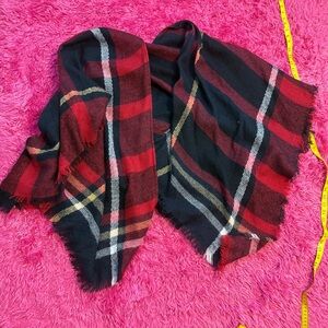 Harve Benard Red and Black Knit throw over O004